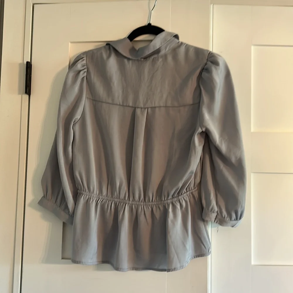 Monteau Blouse Sz L. Dusty Blue. NWT. - Picture 5 of 5